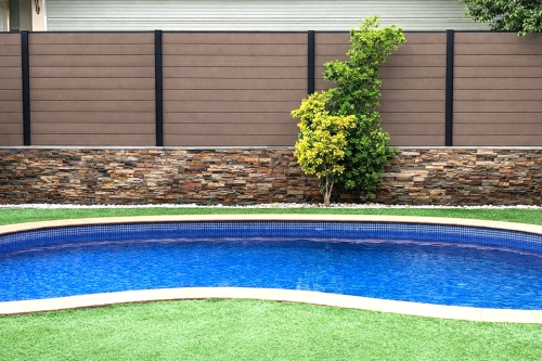 VALLAS DE MADERA COMPOSITE PARA EXTERIOR